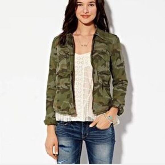 American Eagle Camo Print Cropped Utility Military Inspired Jacket Women's M - Picture 1 of 7